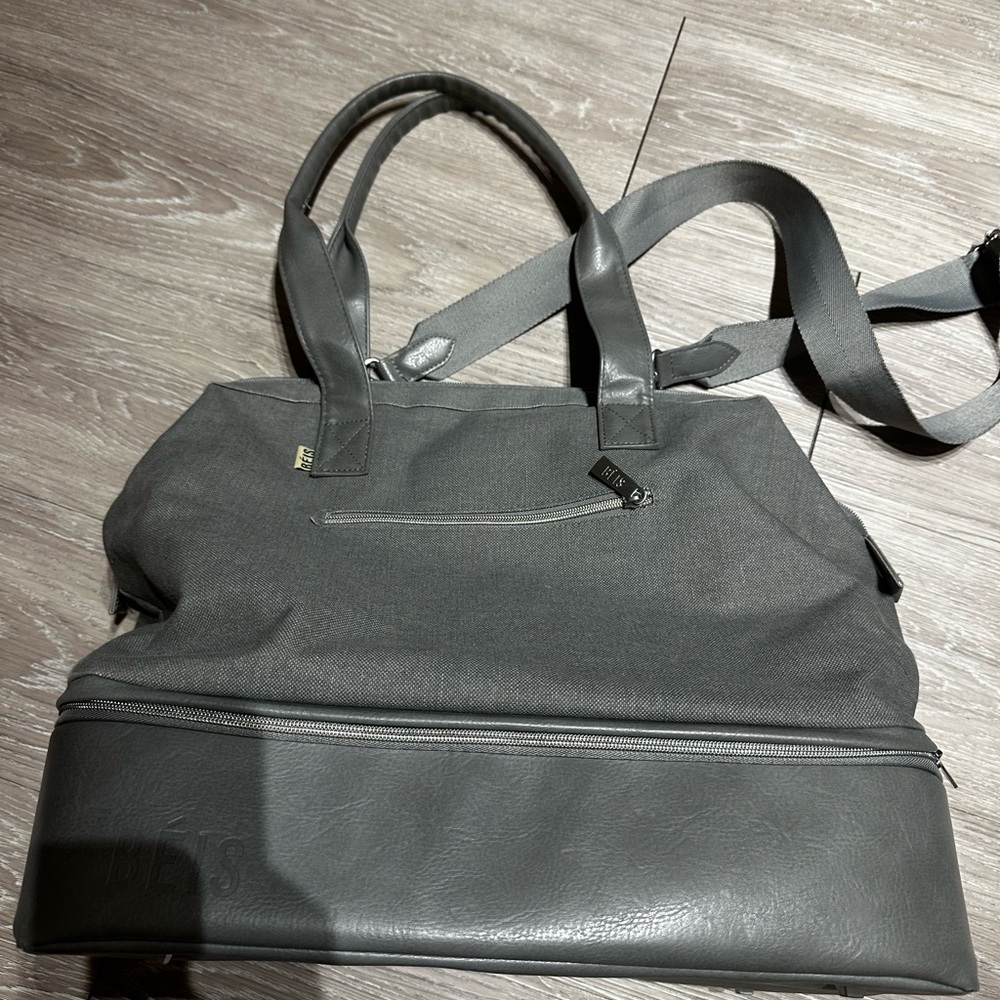Beis Convertable Weekender Bag - Luggage